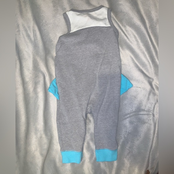 Cat & Jack Shark Design sleeveless Baby Romper blue grey red pants 3-6 mo snap - Picture 2 of 3